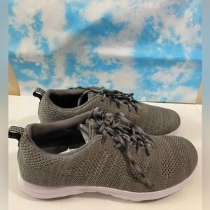 L.L bean Womens Gray  Sneakers size 11 Medium